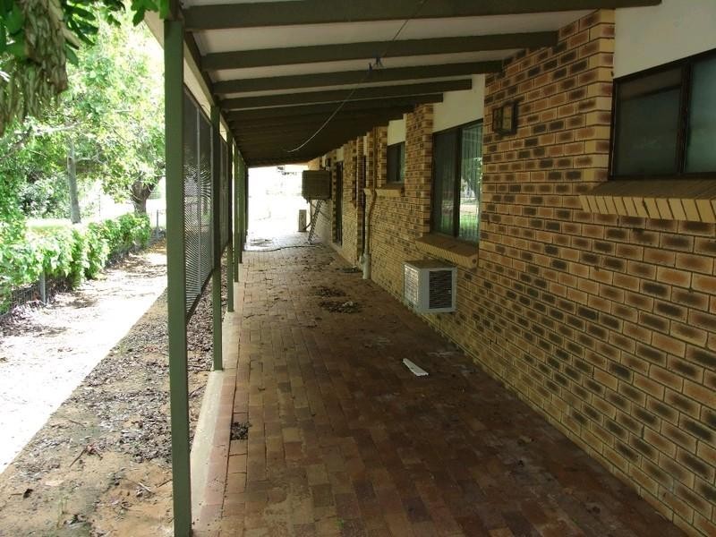 90 Thistle Street, Blackall QLD 4472