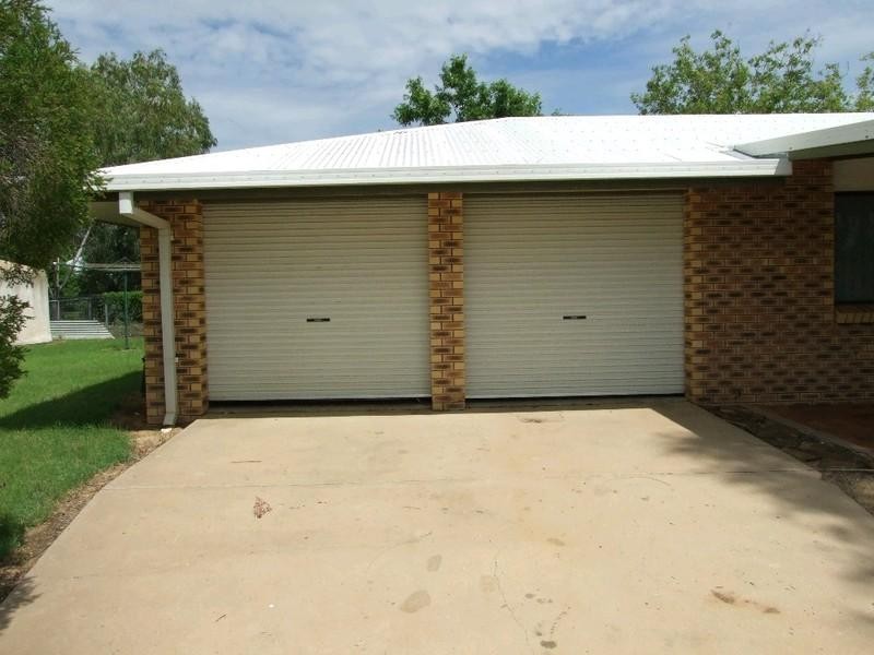 90 Thistle Street, Blackall QLD 4472