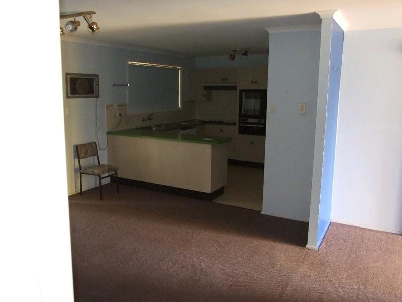 90 Thistle Street, Blackall QLD 4472