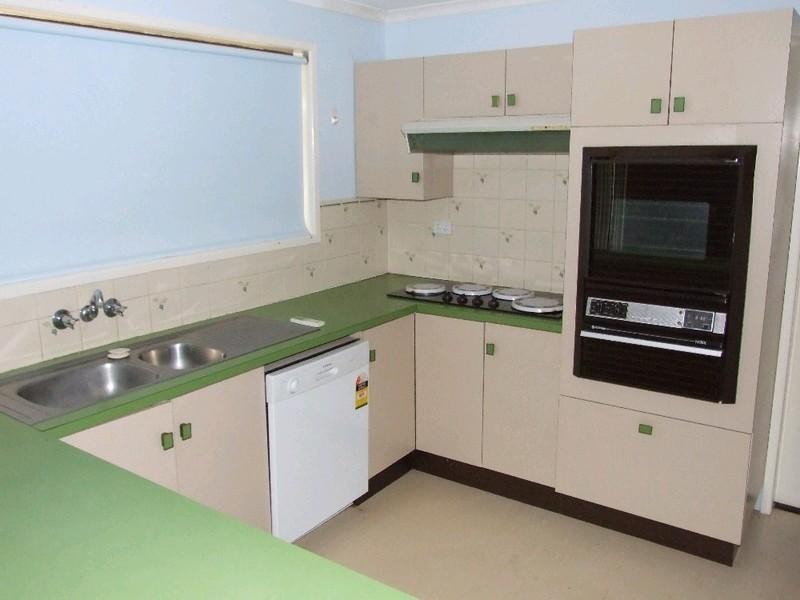 90 Thistle Street, Blackall QLD 4472