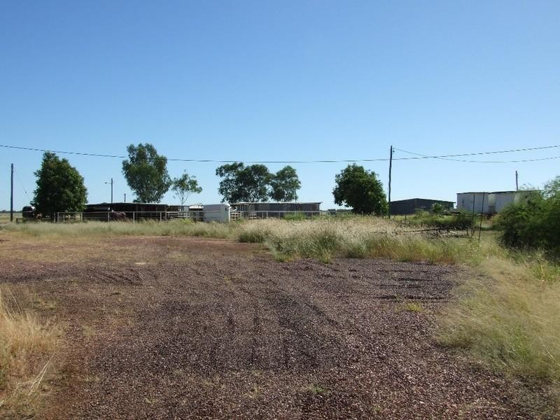 143 Thistle Street, Blackall QLD 4472