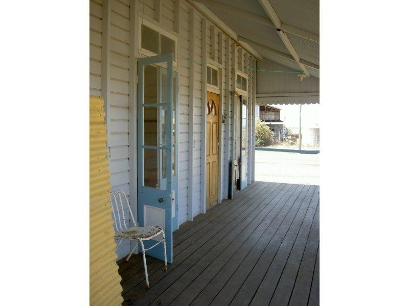 17 Myrtle Street, Blackall QLD 4472