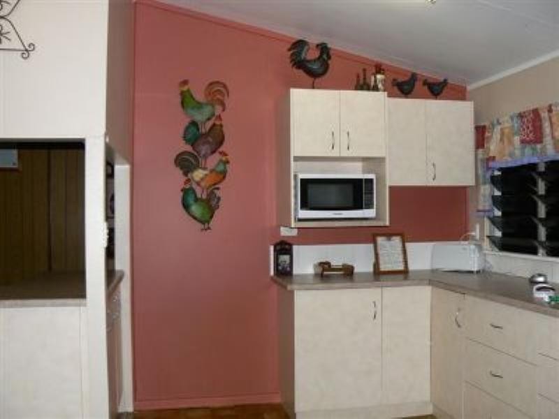 207 Oak Street, Barcaldine QLD 4725