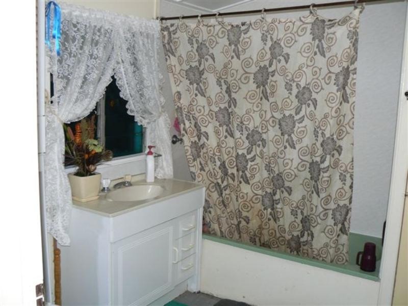 207 Oak Street, Barcaldine QLD 4725