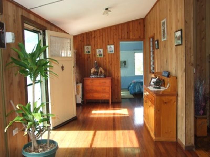 207 Oak Street, Barcaldine QLD 4725