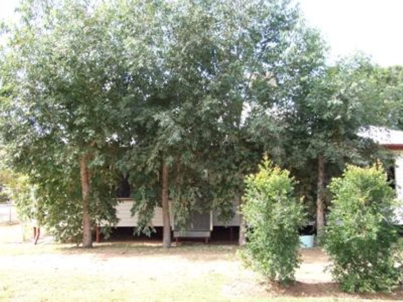 207 Oak Street, Barcaldine QLD 4725