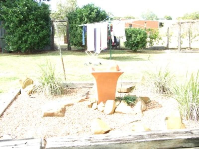 207 Oak Street, Barcaldine QLD 4725