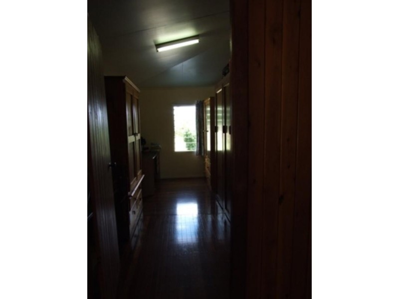 207 Oak Street, Barcaldine QLD 4725