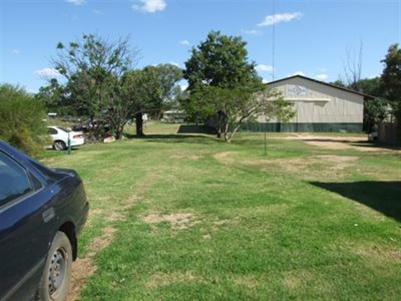 74-76 Shamrock Street, Blackall QLD 4472