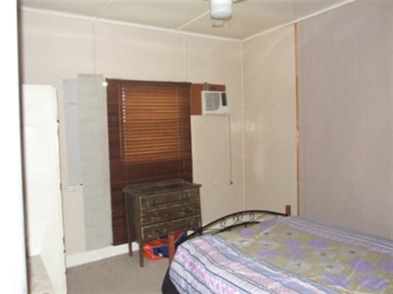 21 Mitchell, Tambo QLD 4478