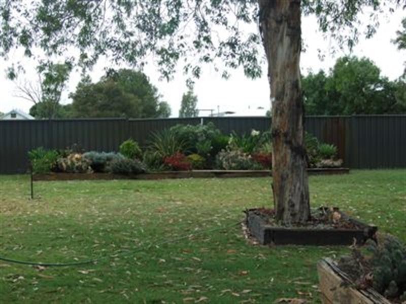 21 Mitchell, Tambo QLD 4478