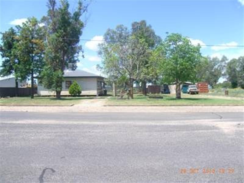 21 Mitchell, Tambo QLD 4478