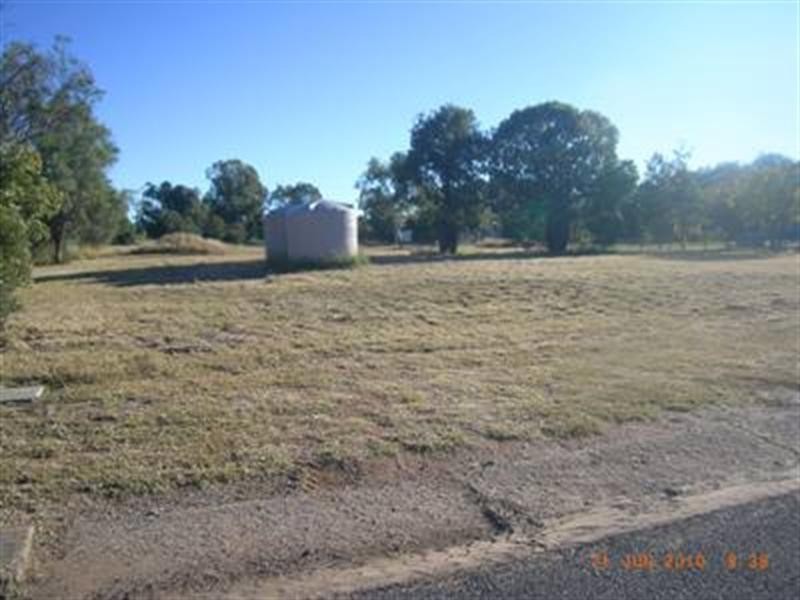 49 Arthur Street, Tambo QLD 4478