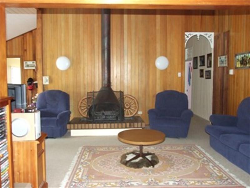 35 Shamrock Street, Blackall QLD 4472