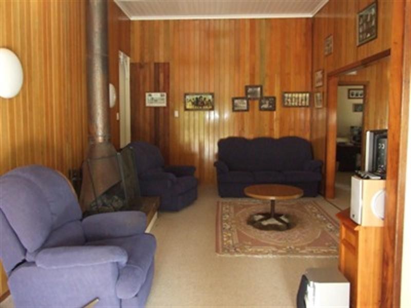 35 Shamrock Street, Blackall QLD 4472