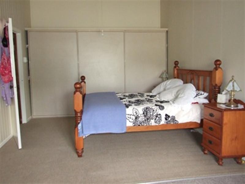 35 Shamrock Street, Blackall QLD 4472