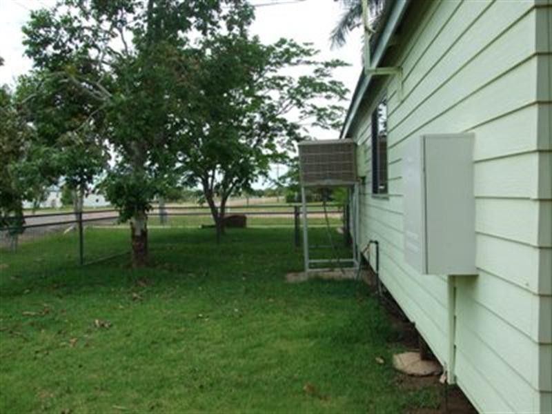 38 FIR Street, Barcaldine QLD 4725