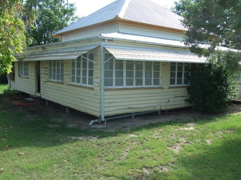 35 Garden Street, Blackall QLD 4472