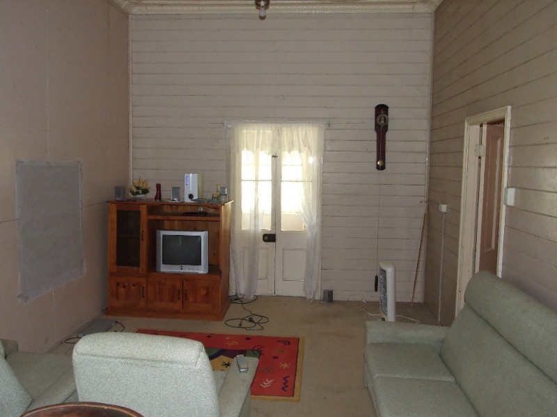 35 Garden Street, Blackall QLD 4472