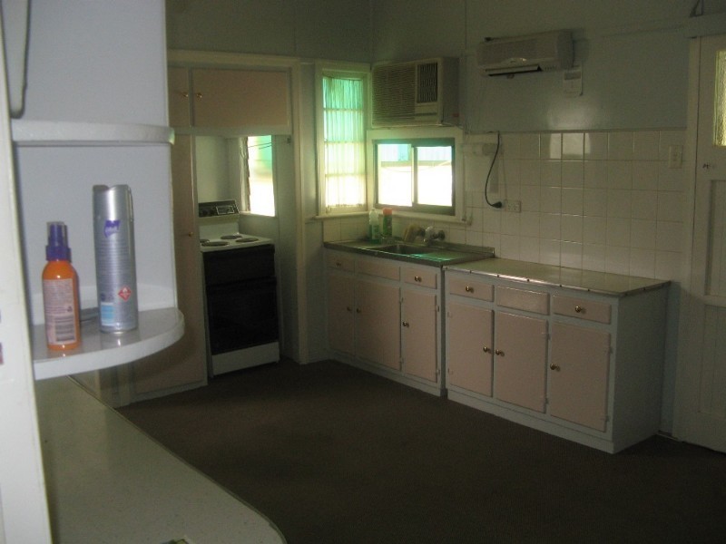 5 Walter Street, Blackall QLD 4472