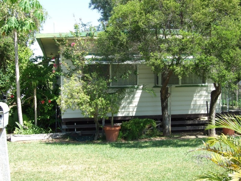 4 Gidyea Street, Blackall QLD 4472