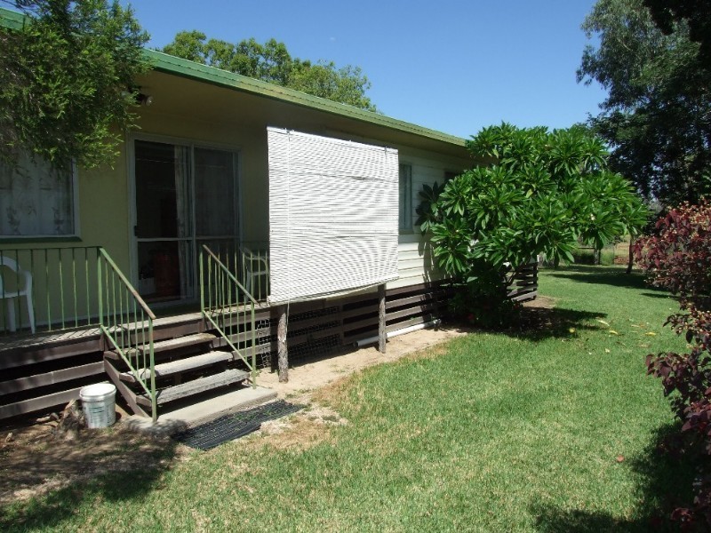 4 Gidyea Street, Blackall QLD 4472