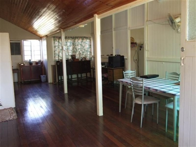 14 Violet, Blackall QLD 4472