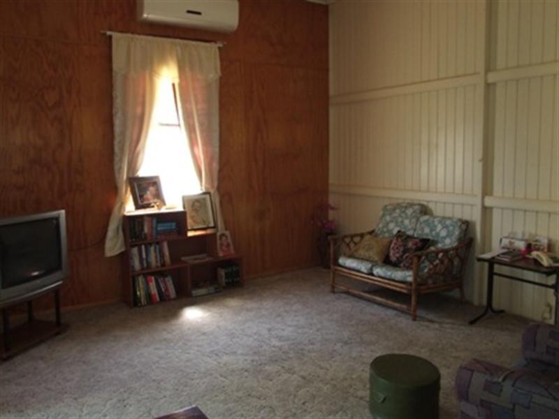 14 Violet, Blackall QLD 4472