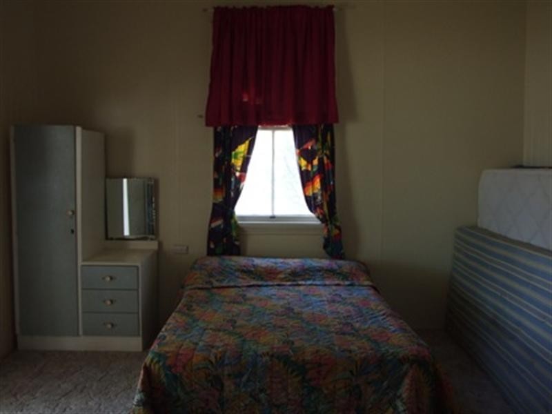 14 Violet, Blackall QLD 4472