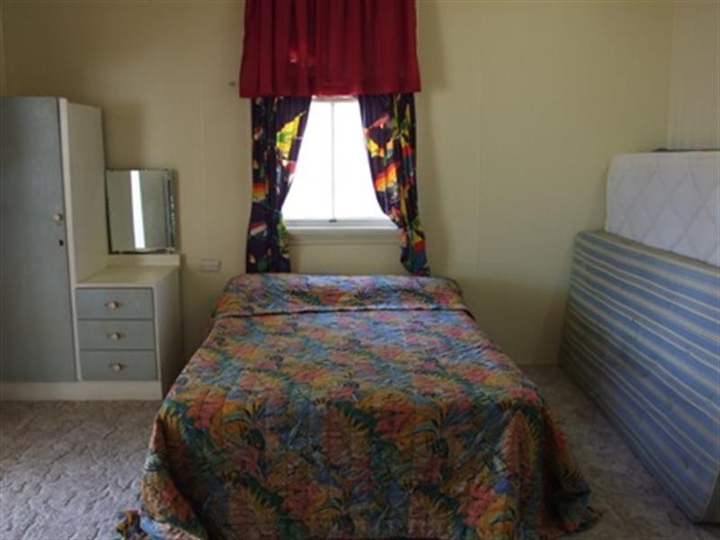 14 Violet, Blackall QLD 4472