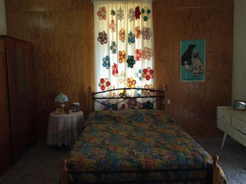 14 Violet, Blackall QLD 4472