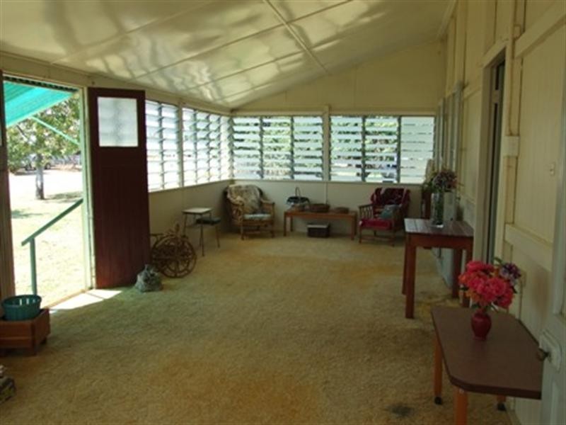 14 Violet, Blackall QLD 4472