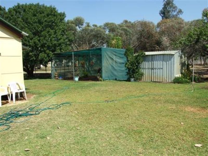 14 Violet, Blackall QLD 4472