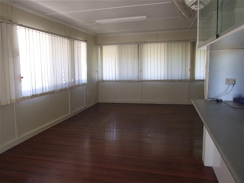 6 Violet Street, Blackall QLD 4472