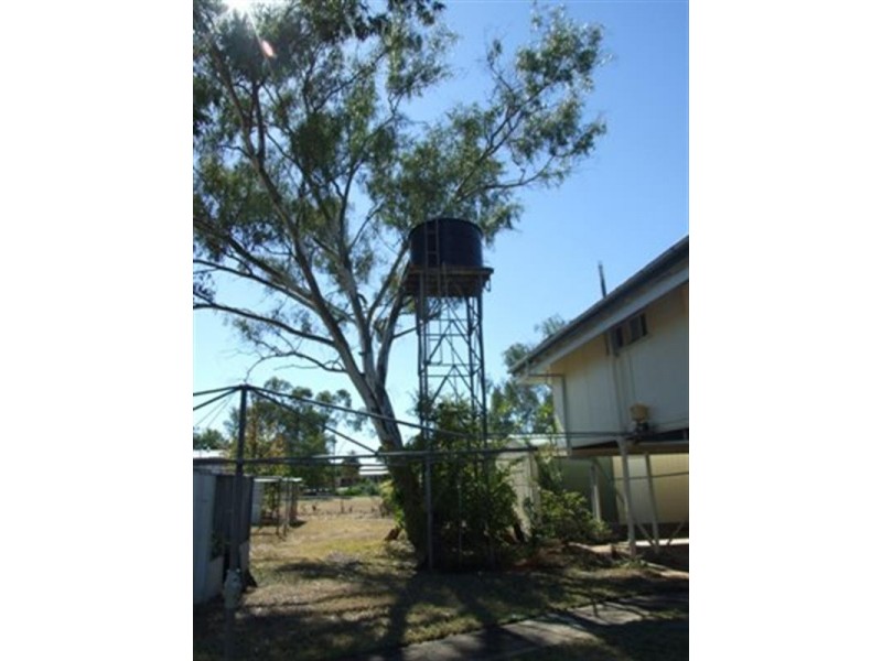 6 Violet Street, Blackall QLD 4472