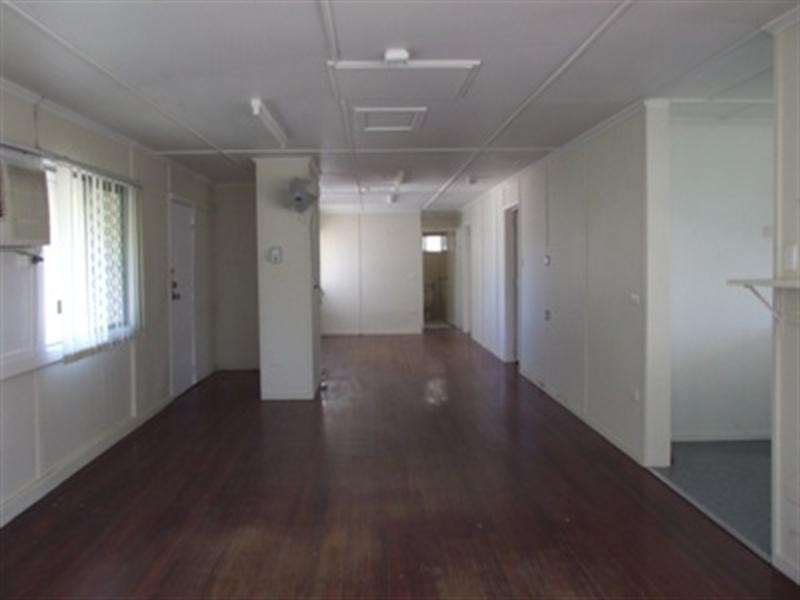 6 Violet Street, Blackall QLD 4472