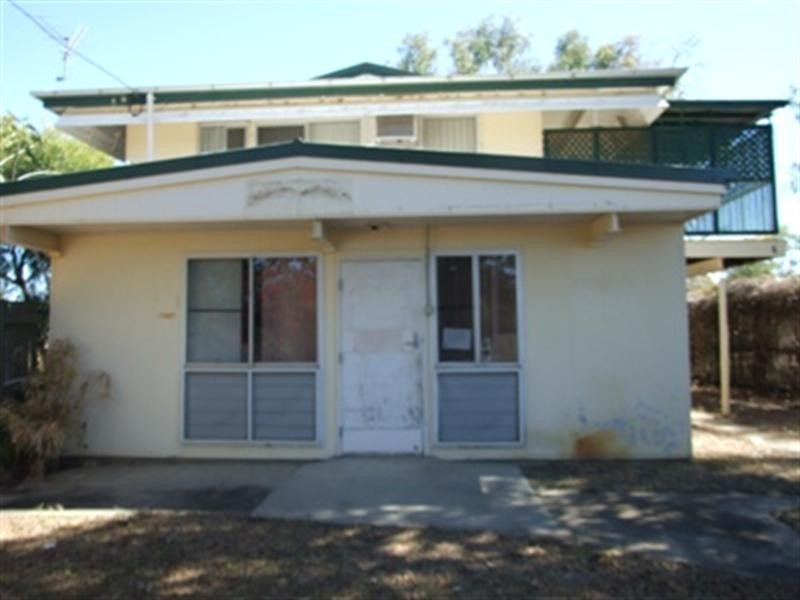 6 Violet Street, Blackall QLD 4472