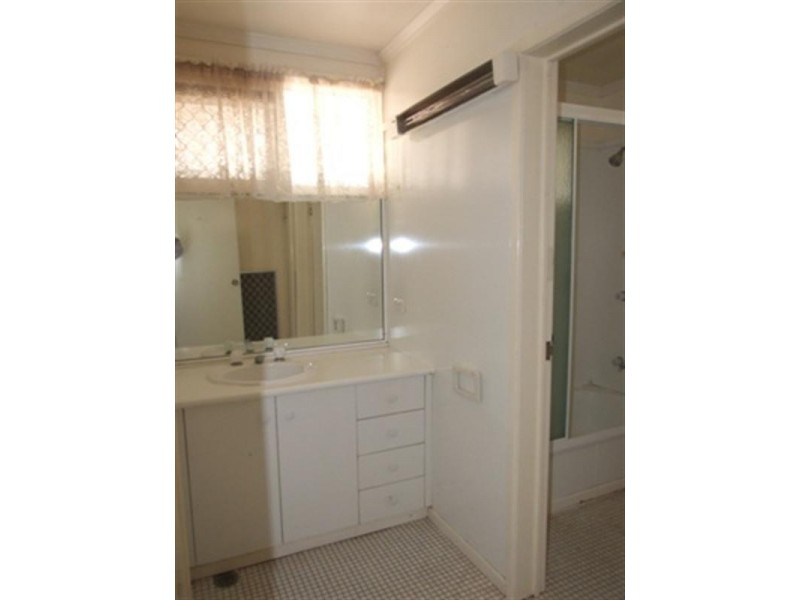 6 Violet Street, Blackall QLD 4472