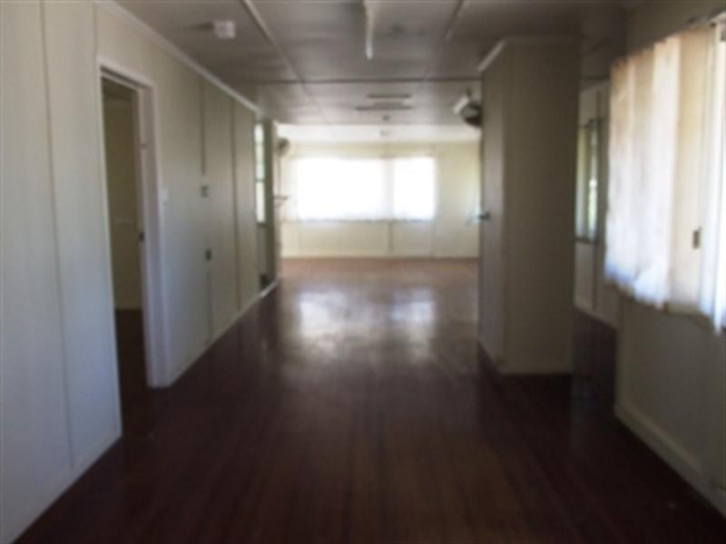 6 Violet Street, Blackall QLD 4472