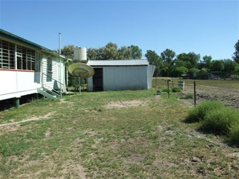 19 Thistle, Blackall QLD 4472