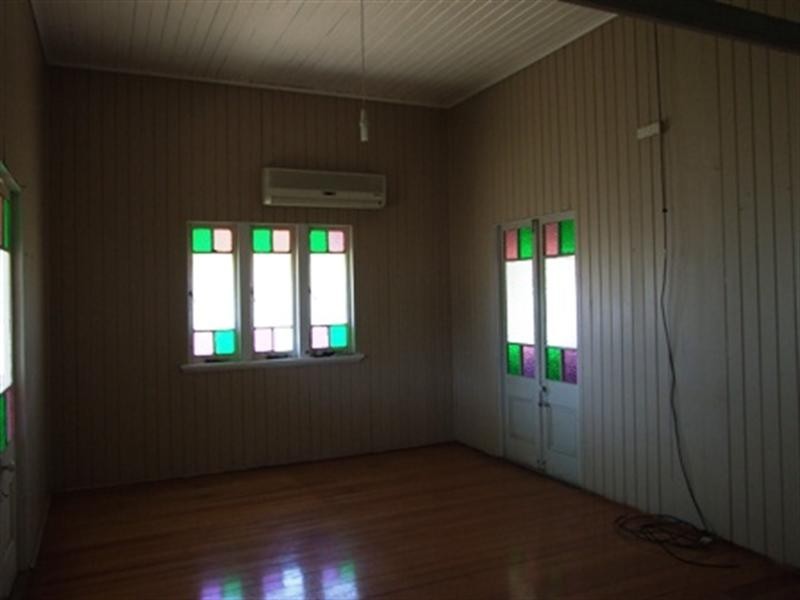 19 Thistle, Blackall QLD 4472