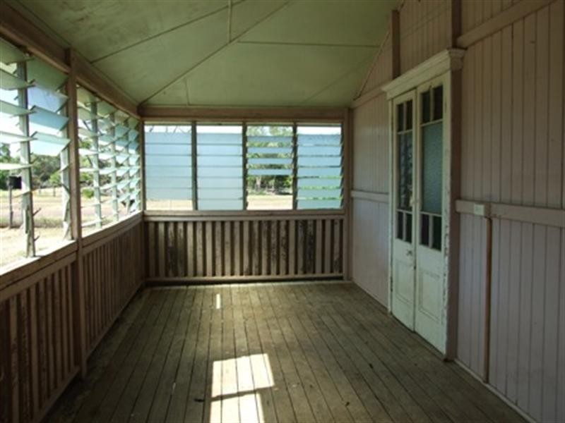 19 Thistle, Blackall QLD 4472