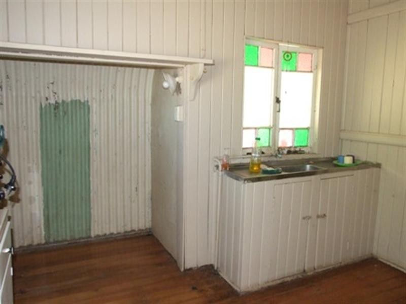 19 Thistle, Blackall QLD 4472