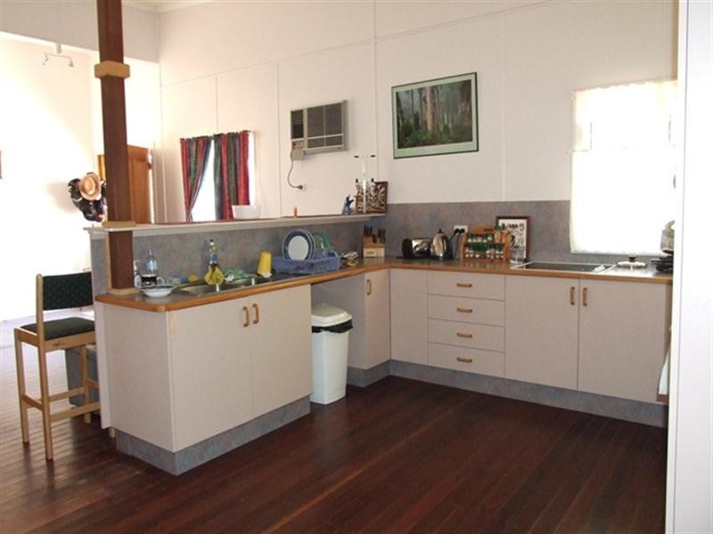 84 Shamrock Street, Blackall QLD 4472