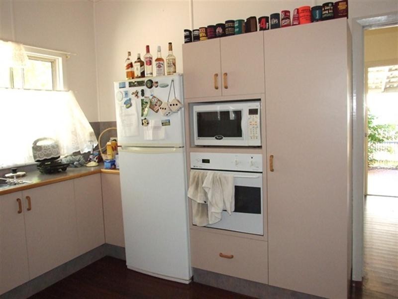 84 Shamrock Street, Blackall QLD 4472