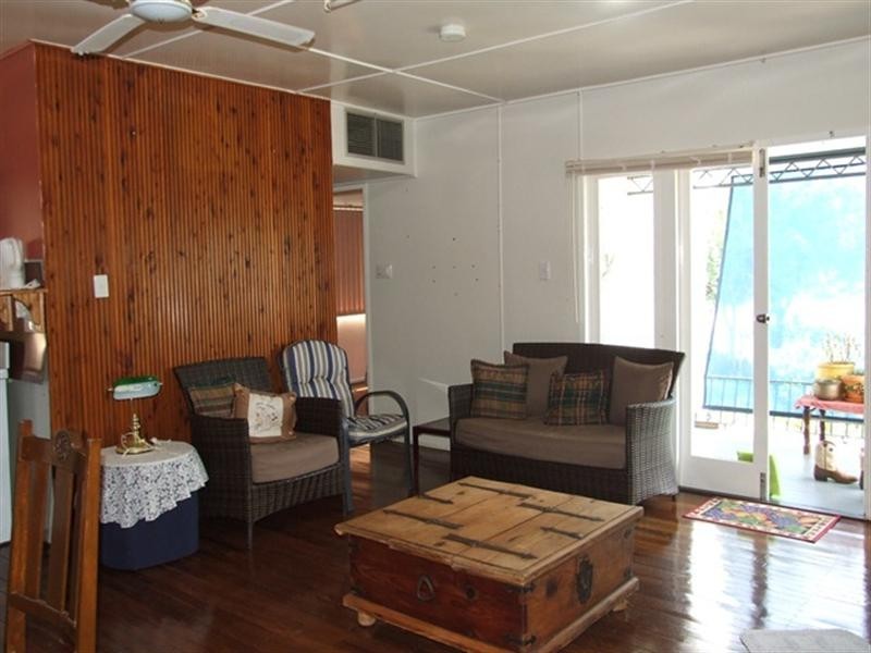 3 Leek Street, Blackall QLD 4472