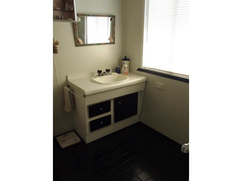 3 Leek Street, Blackall QLD 4472