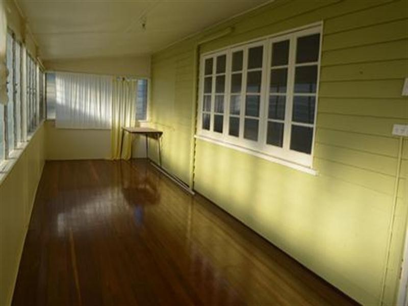 77 Thistle Street, Blackall QLD 4472