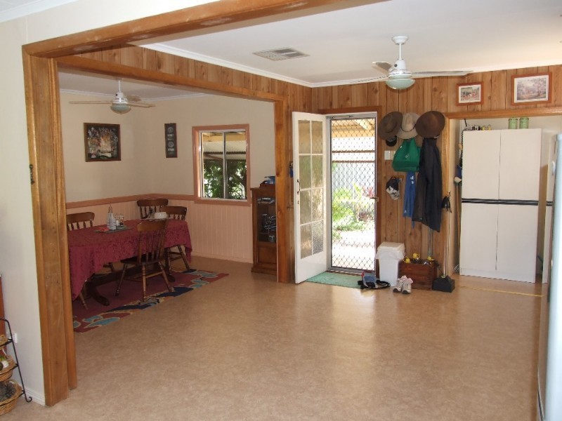 143 Thistle Street, Blackall QLD 4472