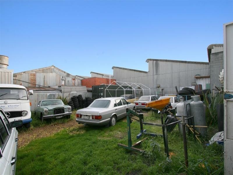 24 Manton Road, Oakleigh South VIC 3167